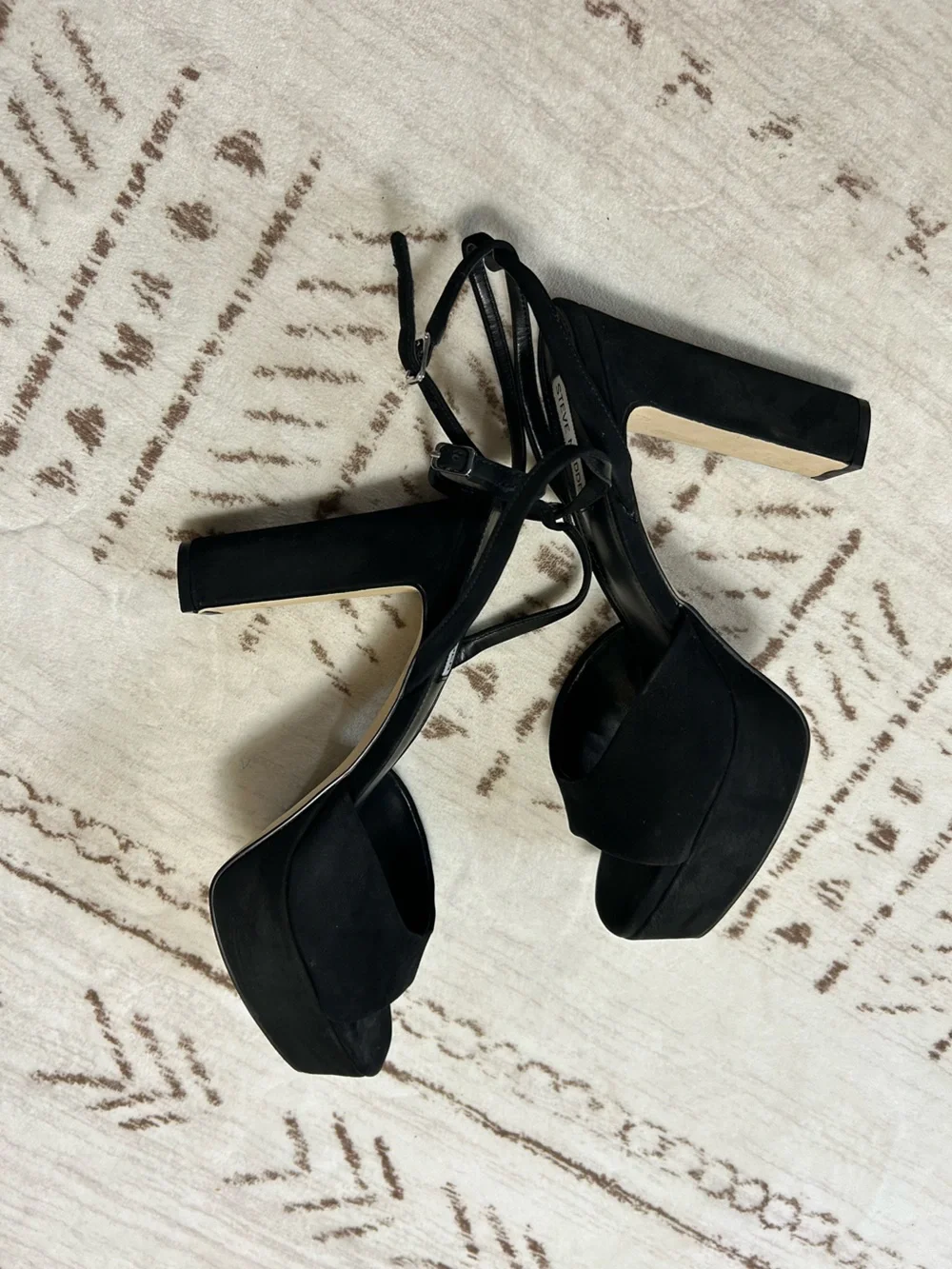 Steve Madden Assured Black Platform Block Heel Strappy Sandals 9.5 Quiet Luxury